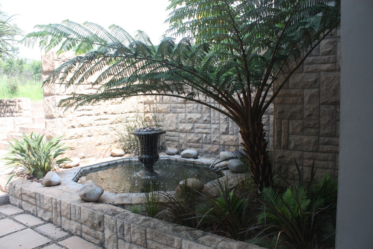Executive family home for sale - Photo 3