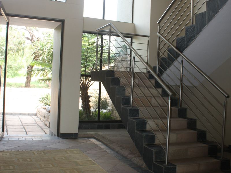 Executive family home for sale - Photo 2