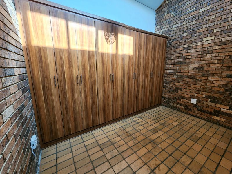 Single storey waterfront house to RENT in Sable Hills - Photo 10