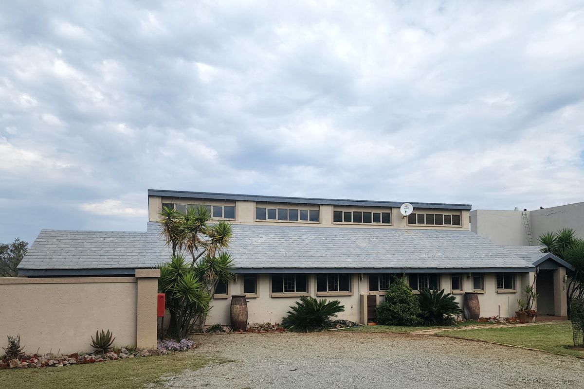 Single storey waterfront house to RENT in Sable Hills - Photo 2