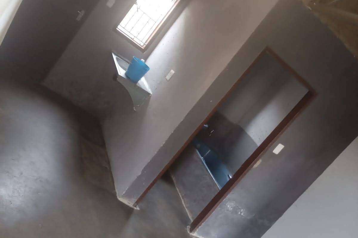 Freestanding For Sale In Kempton Park - Photo 3