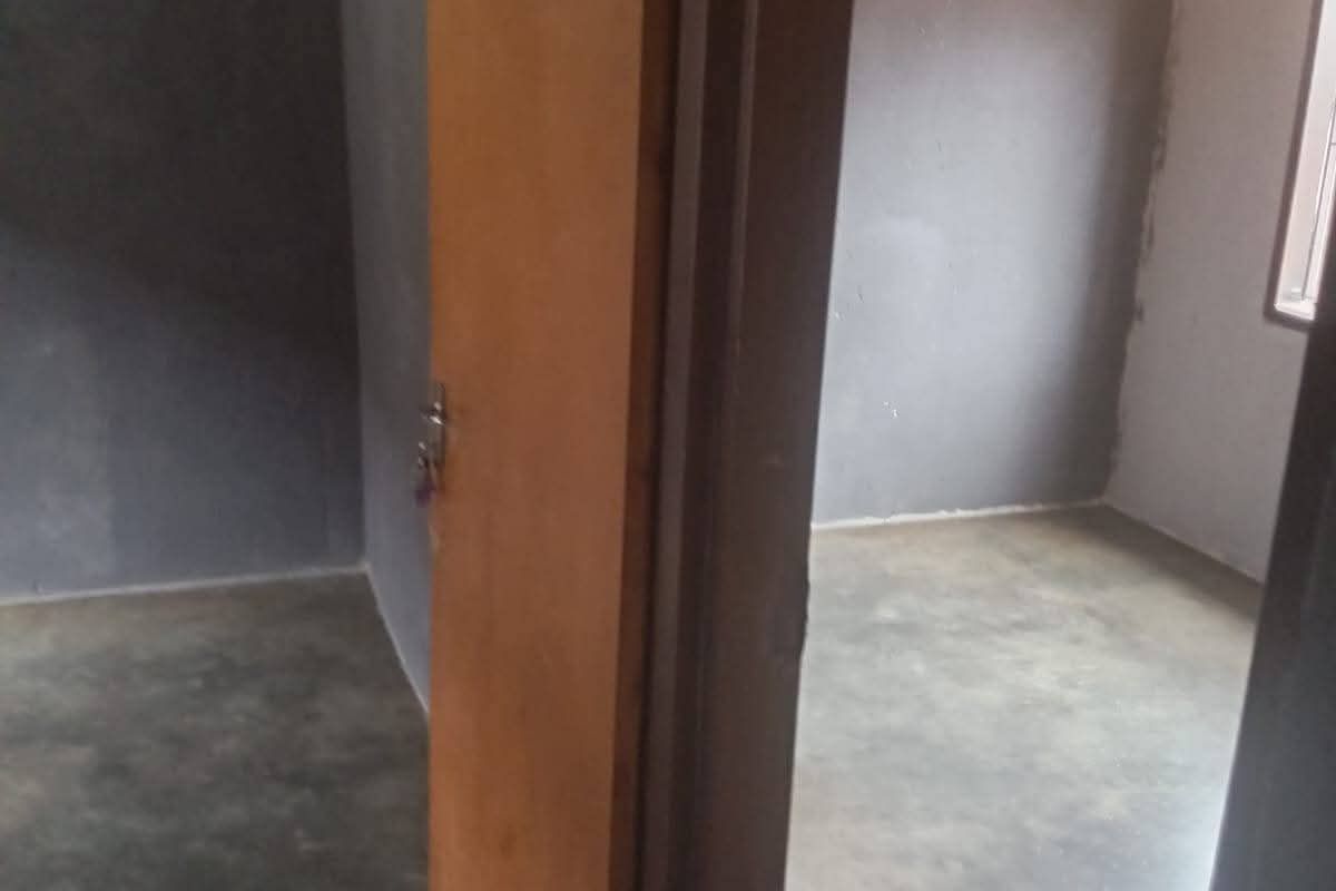 Freestanding For Sale In Kempton Park - Photo 5