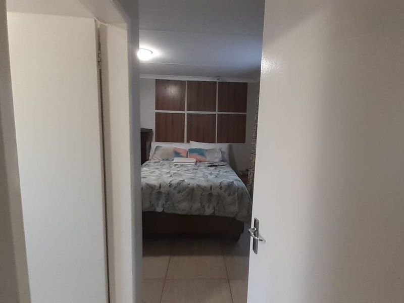 Comfortable 3-Bedroom Home To Rent in Glenway Estate - Photo 7