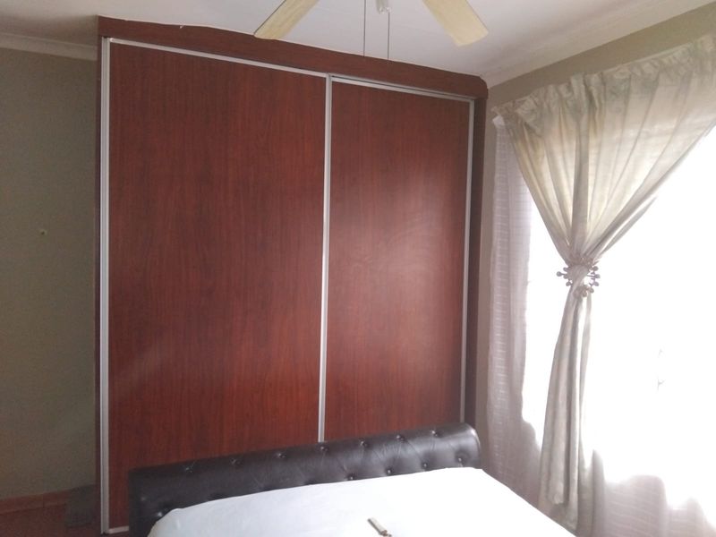 A petite 3 bedroom house to rent for your small family - Photo 4