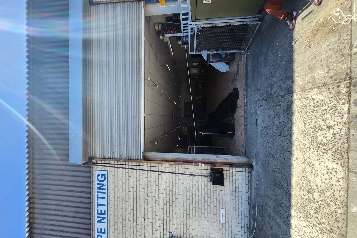 Prime Industrial Space in Beaconvale – Centrally Located with Excellent Transport Links - Photo 4