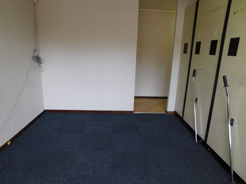 Move In Ready North Facing Offices Available To Suit. - Photo 10