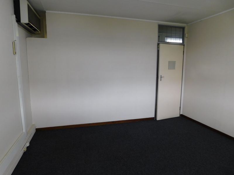 Move In Ready North Facing Offices Available To Suit. - Photo 7