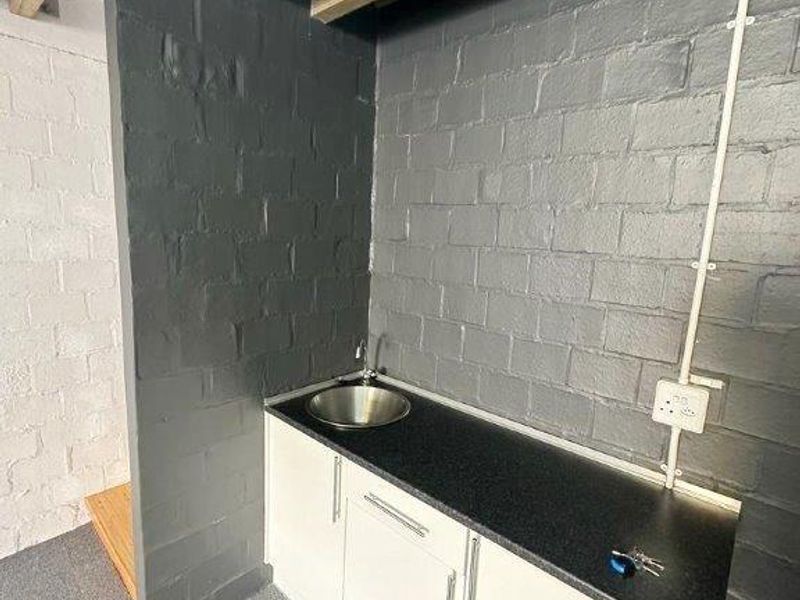 FAIRVIEW OFFICE AND STORAGE SPACE AVAILABLE FOR RENT - Photo 4