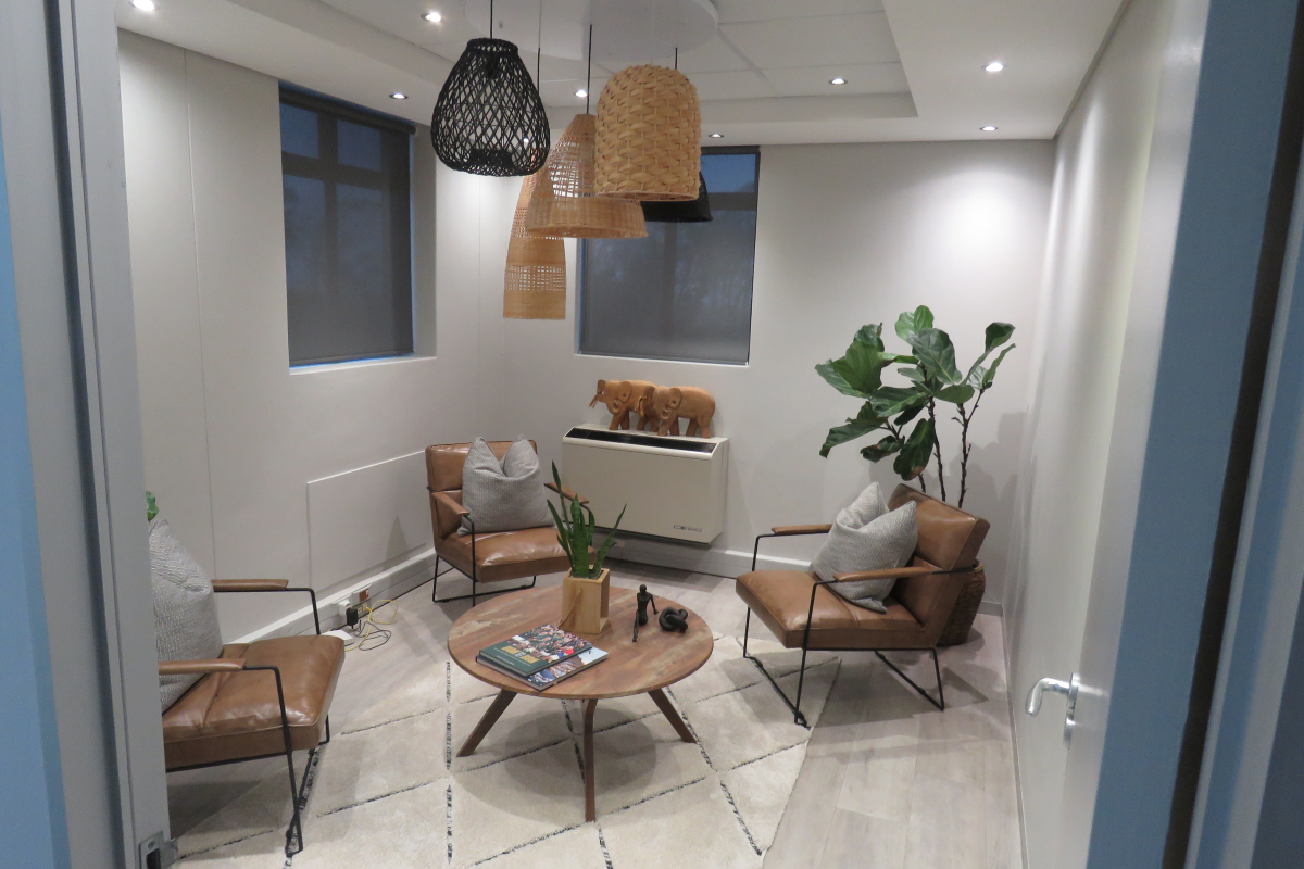 Elevate Your Business: Premium Office Space in the Heart of Somerset West Mall Triangle - Photo 3