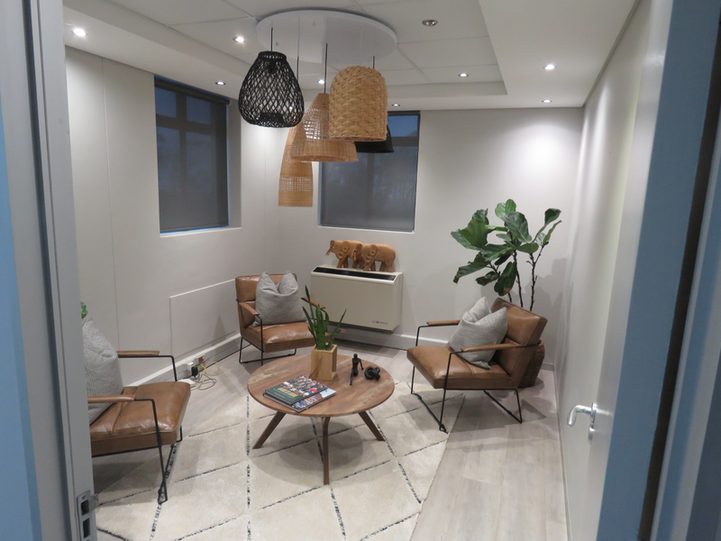 Elevate Your Business: Premium Office Space in the Heart of Somerset West Mall Triangle - Photo 3