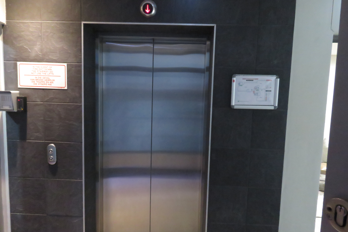 Elevate Your Business: Premium Office Space in the Heart of Somerset West Mall Triangle - Photo 4