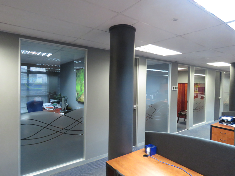 Elevate Your Business: Premium Office Space in the Heart of Somerset West Mall Triangle - Photo 10