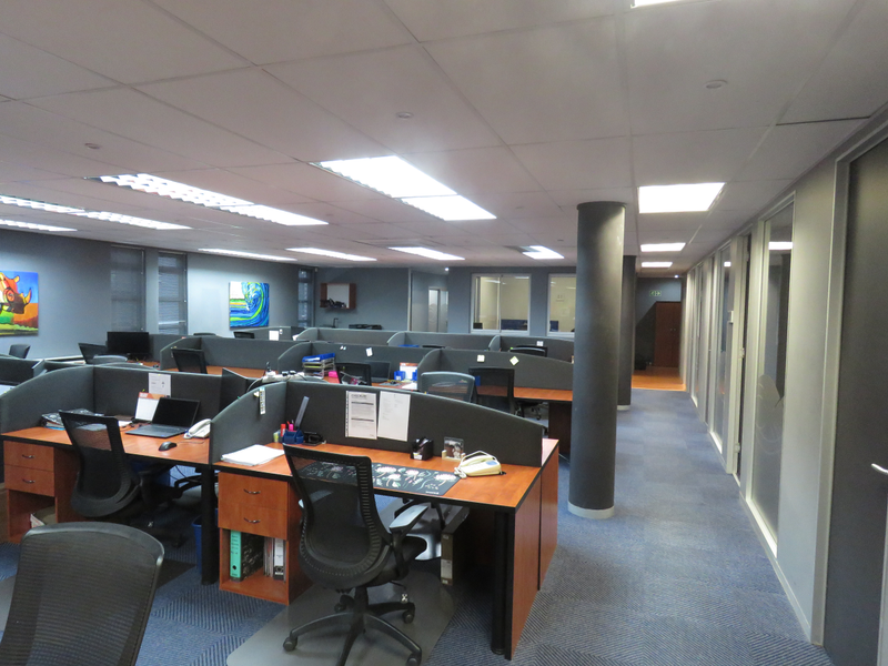 Elevate Your Business: Premium Office Space in the Heart of Somerset West Mall Triangle - Photo 8