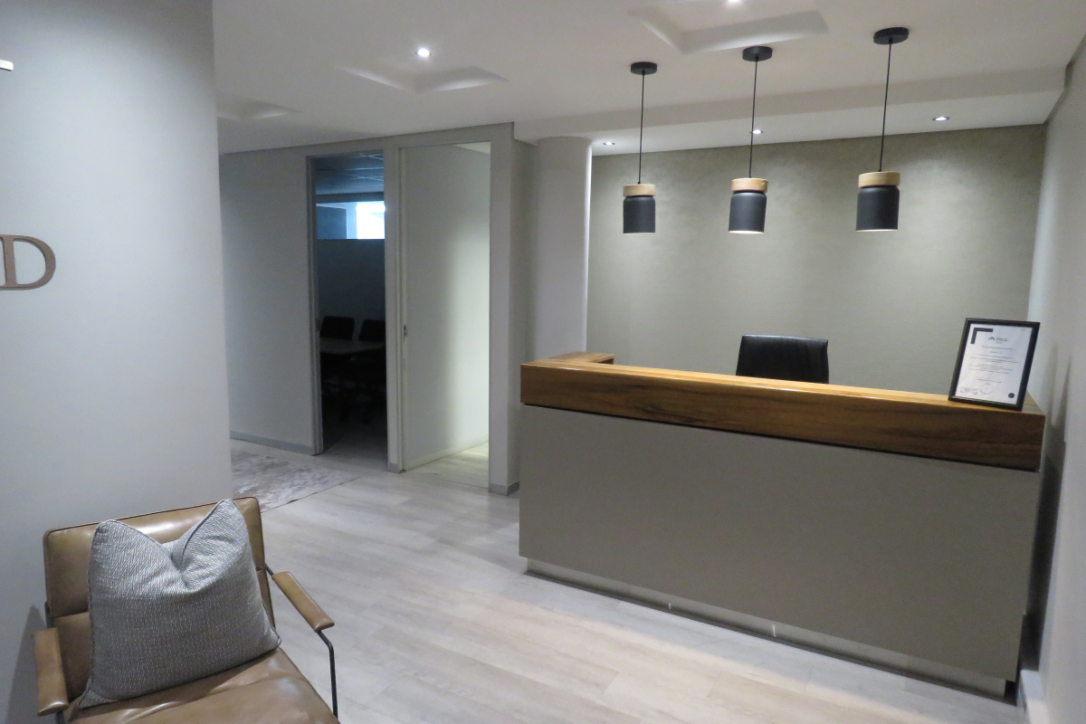 Elevate Your Business: Premium Office Space in the Heart of Somerset West Mall Triangle - Photo 2