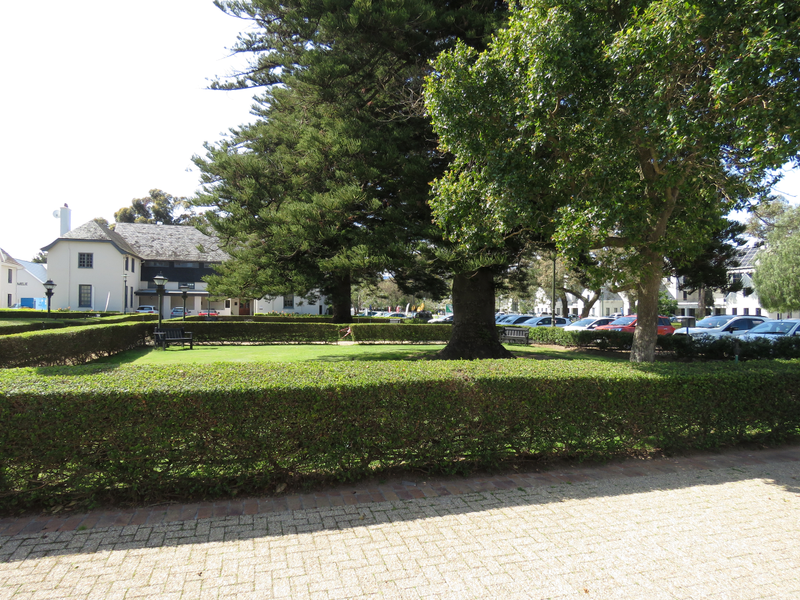 Large, Connected Office Now Available in Paardevlei - Photo 2