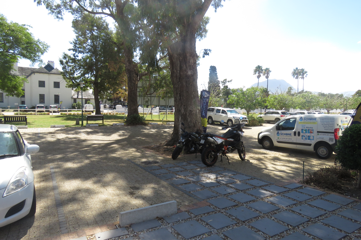 Establish Your Business in Paardevlei’s Premier Office Location - Photo 2