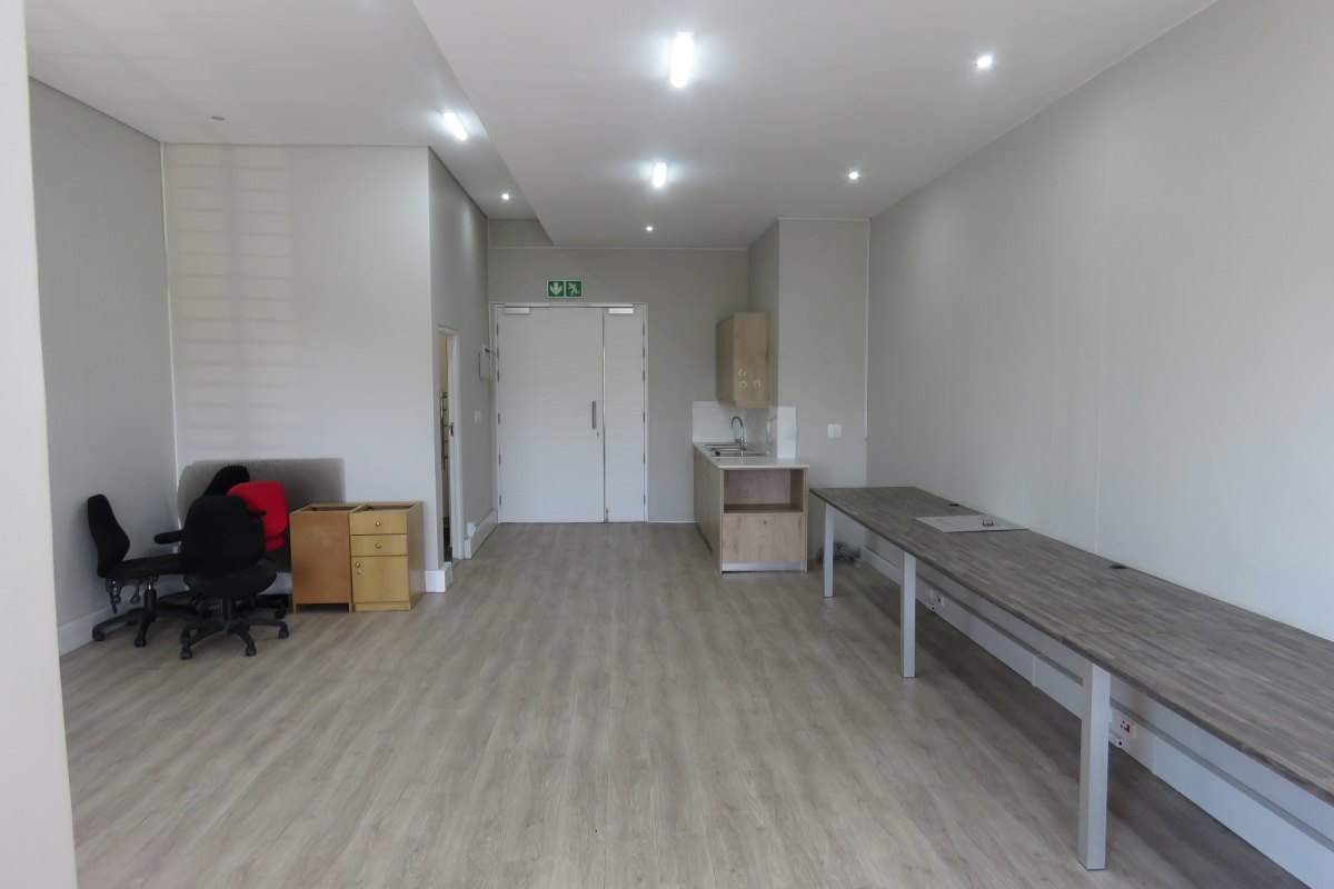 Top-Tier Office Space in the Prestigious Paardevlei Area - Photo 5