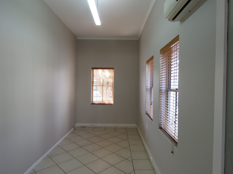 Prime Office Space for Rent in Audas Estate, Somerset Wes - Photo 3