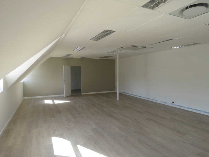 Modern Loft-Style Office Space in the Heart of Somerset West - Photo 2