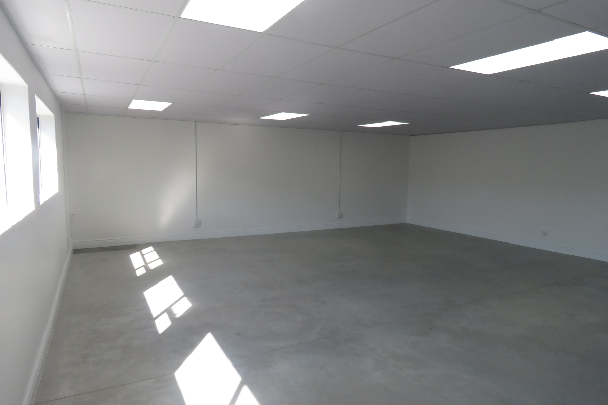 Central Somerset West Office with a Modern, Open Feel - Photo 5