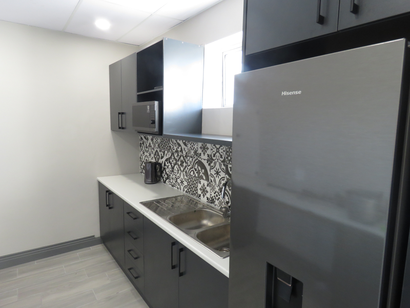 Central Somerset West Office with a Modern, Open Feel - Photo 7