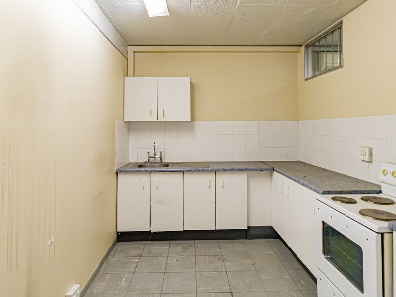 Neat Workspace Perfect For Call / Contact Centres For Sale / To Let. - Photo 10