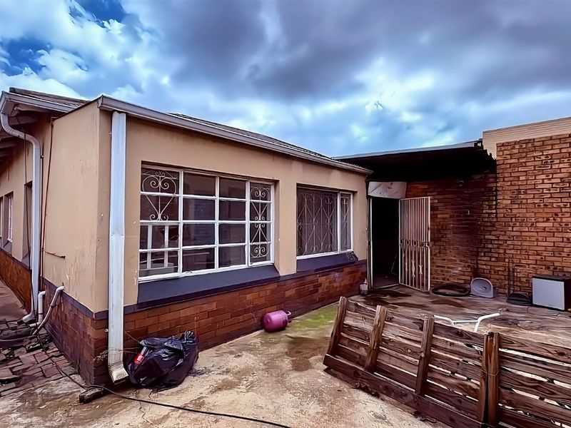 *Residential and Industrial Property for Sale in Brakpan Central* - Photo 4