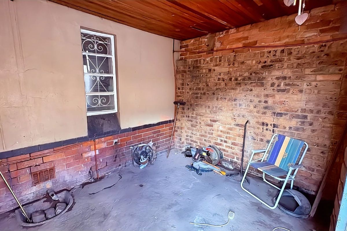*Residential and Industrial Property for Sale in Brakpan Central* - Photo 5