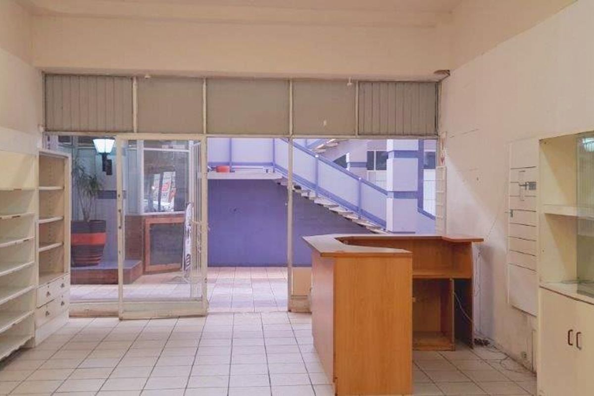 CENTRAL SHOP / RETAIL SPACE AVAILABLE FOR RENT - Photo 3