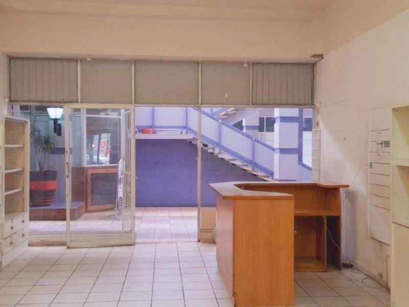 CENTRAL SHOP / RETAIL SPACE AVAILABLE FOR RENT - Photo 3