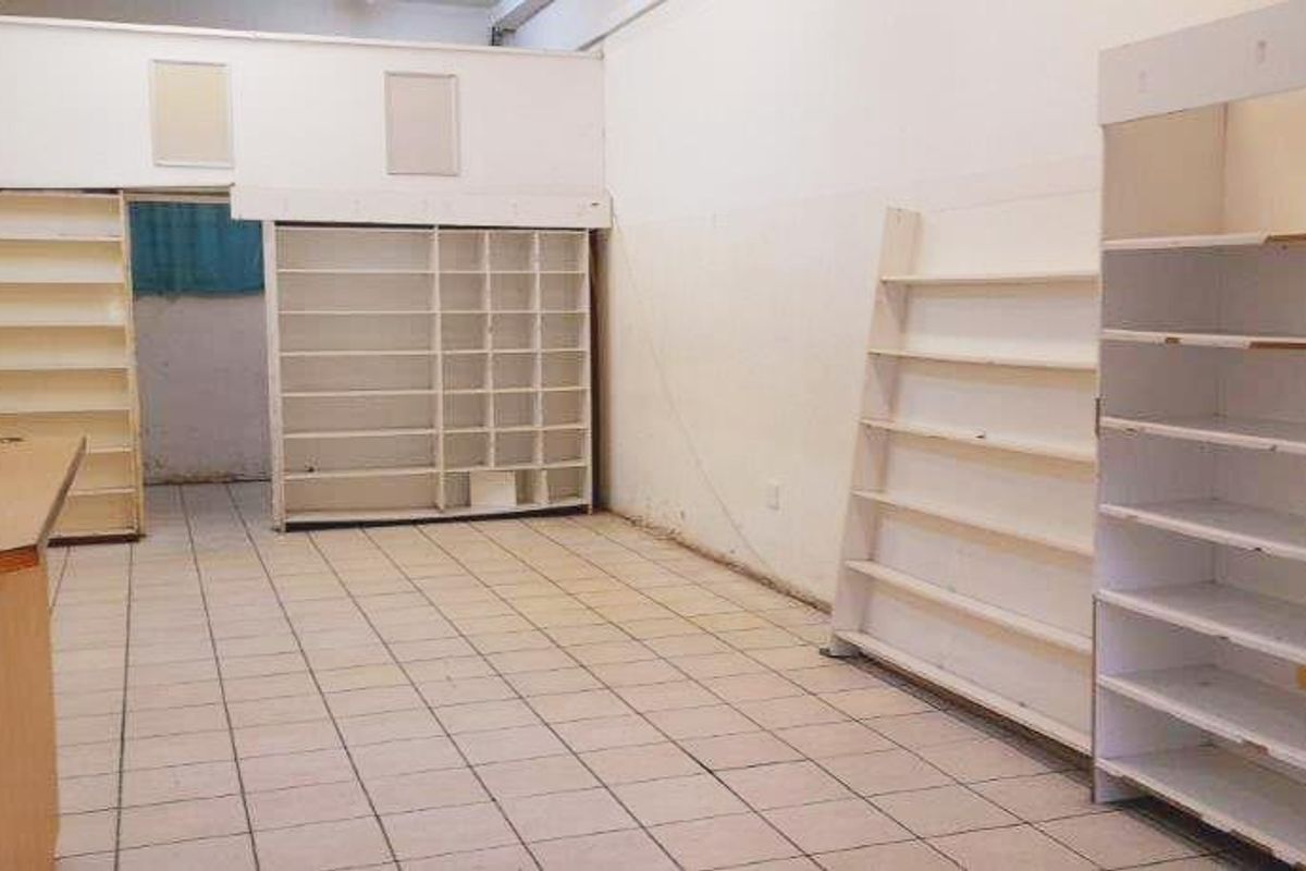 CENTRAL SHOP / RETAIL SPACE AVAILABLE FOR RENT - Photo 2