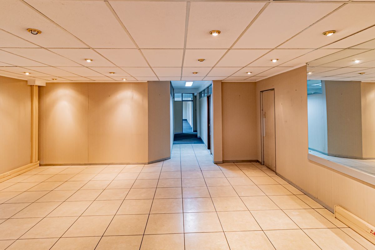 Neat And Functional Office Space Ideal For Small Call Centres / Similar. - Photo 5