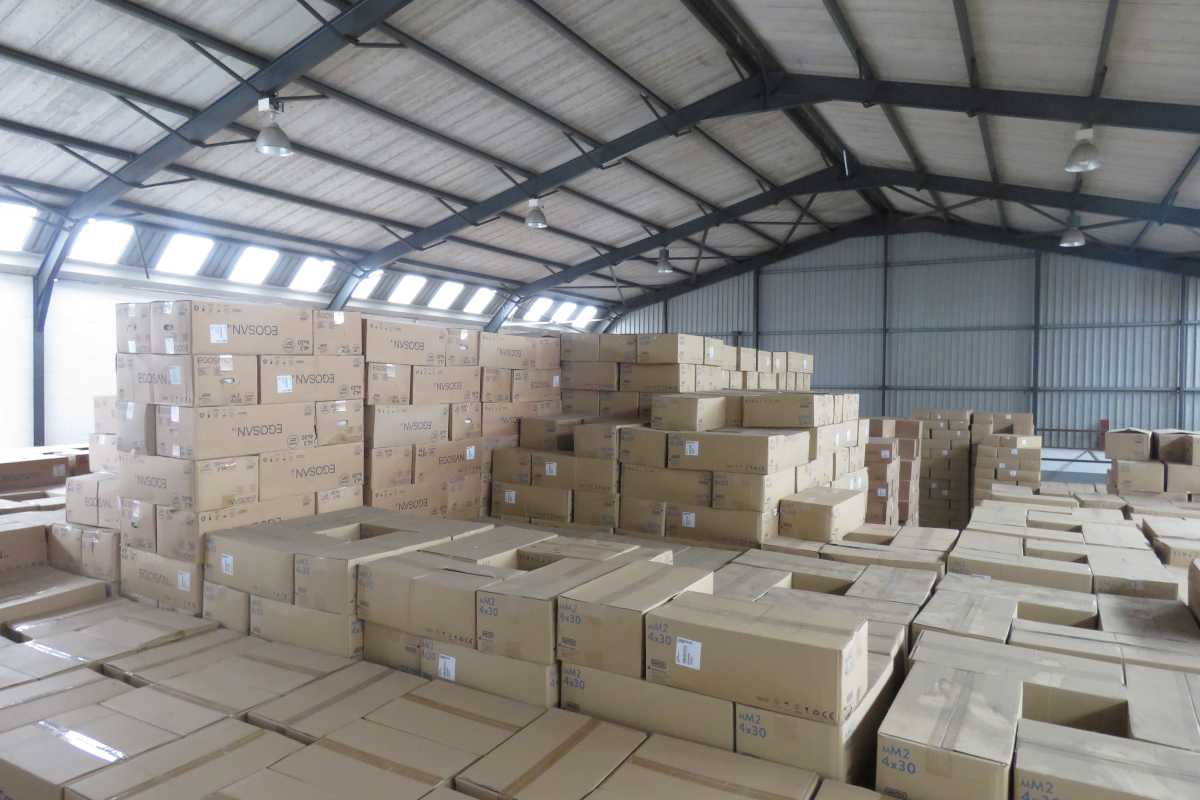 Prime 652m2 Warehouse for Lease in High-Demand Okavango Park - Photo 2