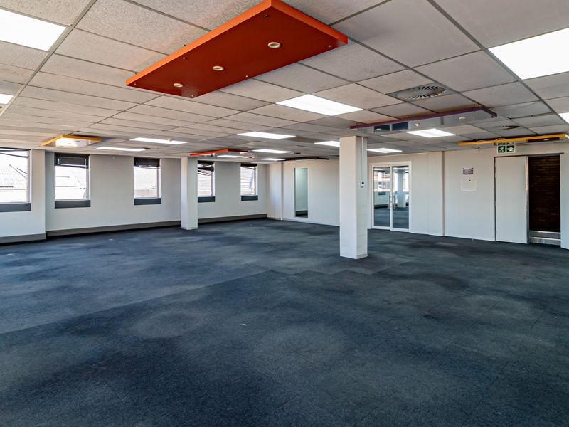 Ideal Workspace For Businesses Needing Mainly Open Plan Offices - Photo 10