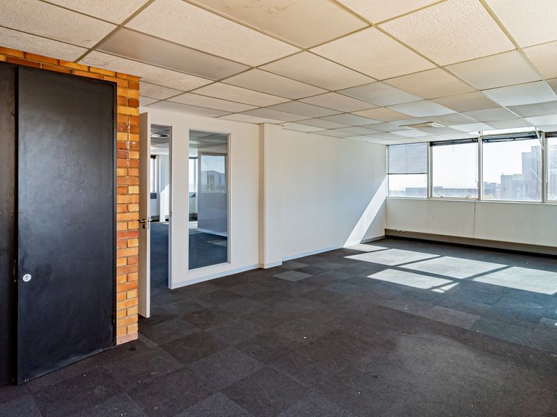 Ideal Workspace For Businesses Needing Mainly Open Plan Offices - Photo 6