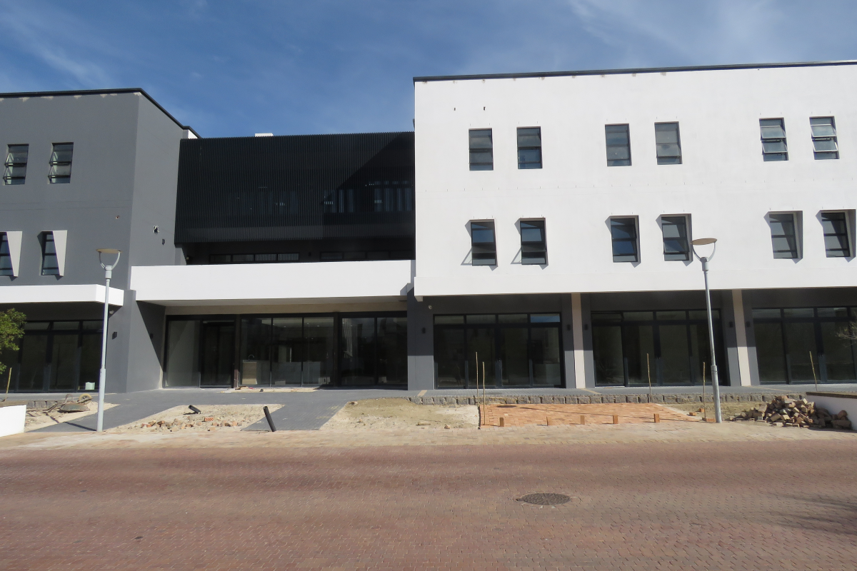 Redefine Patient-Centered Excellence – Purpose-Built Medical Suites Opposite Busamed Hospital - Photo 4