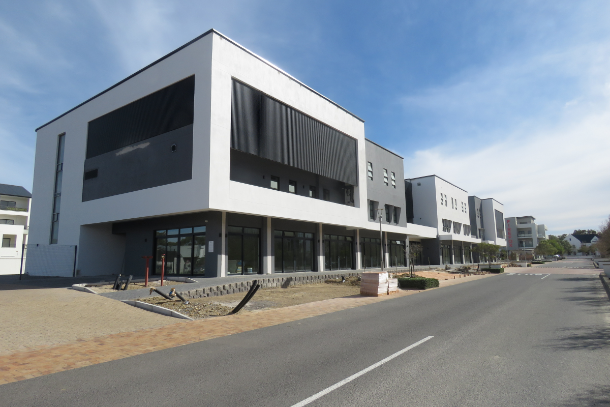 Redefine Patient-Centered Excellence – Purpose-Built Medical Suites Opposite Busamed Hospital - Photo 3