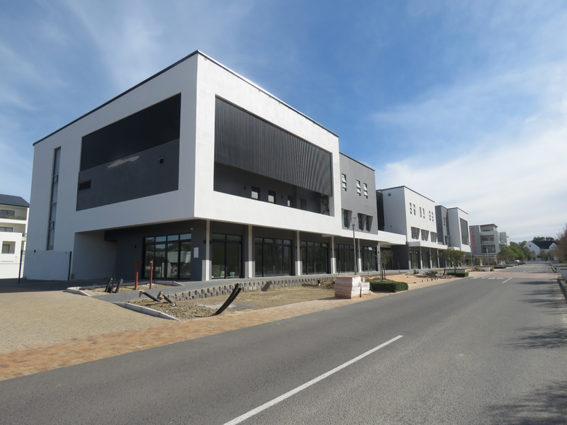 Command Credibility and Convenience – Establish Your Presence in Paardevlei’s Medical Core - Photo 3