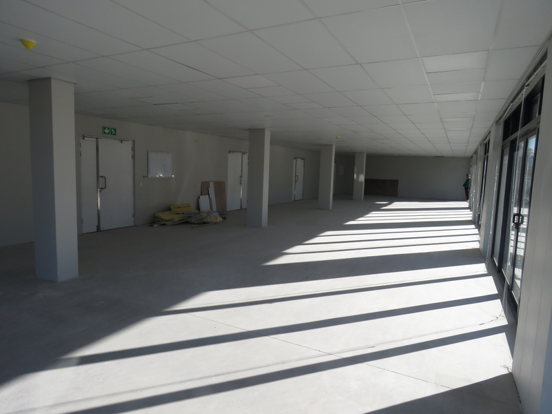 Your Practice Deserves a Landmark Location – Premium Medical Suites in the Heart of Paardevlei - Photo 8