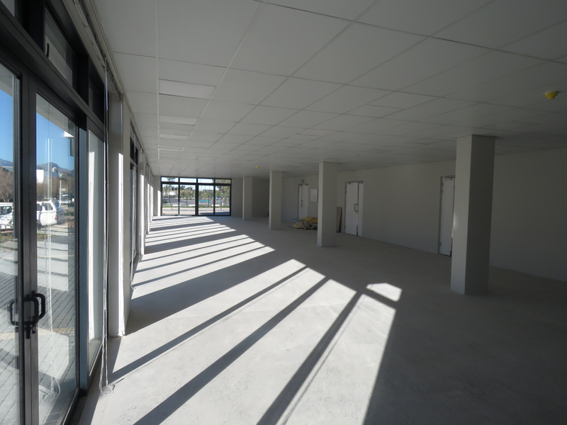 Shape the Future of Private Healthcare – Secure a Premium Suite in Paardevlei’s Leading Medical - Photo 7