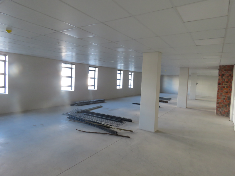 Set a New Standard in Private Practice – Premium Medical Suites Across from Busamed - Photo 8