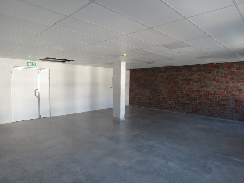 Where Medical Excellence Meets Strategic Location - Photo 9