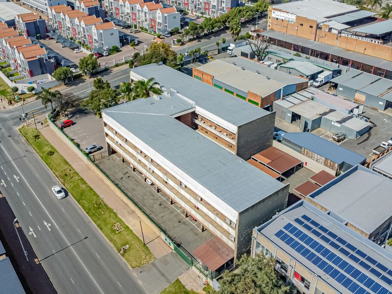 Easy To Find Workspace To Let Or For Sale - Photo 2