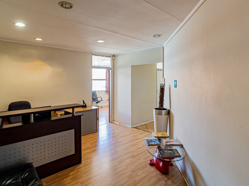 Easy To Find Workspace To Let Or For Sale - Photo 4