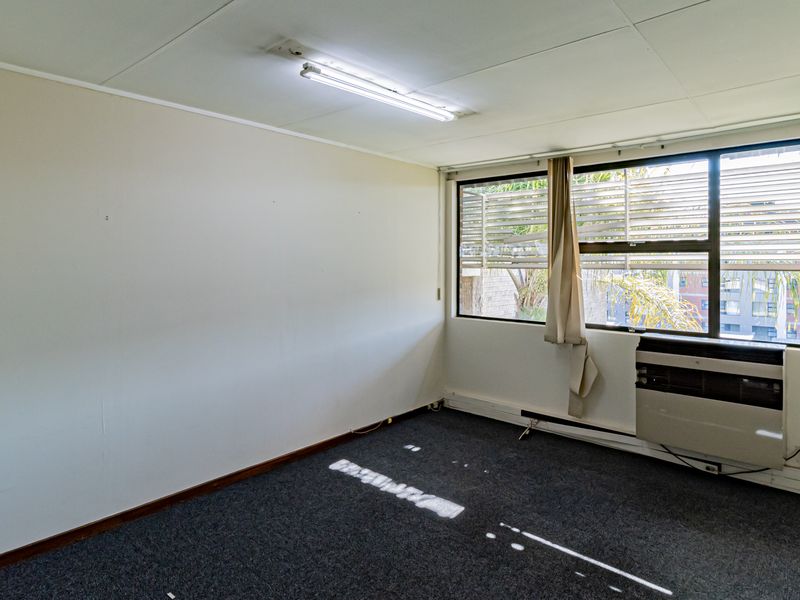 Easy To Find Workspace To Let Or For Sale - Photo 7