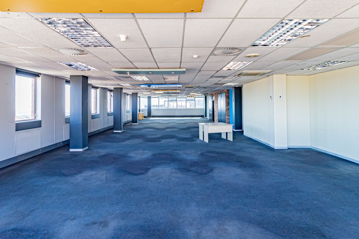 Subdivisible Entire Floor Available On A Date To Suit. - Photo 4