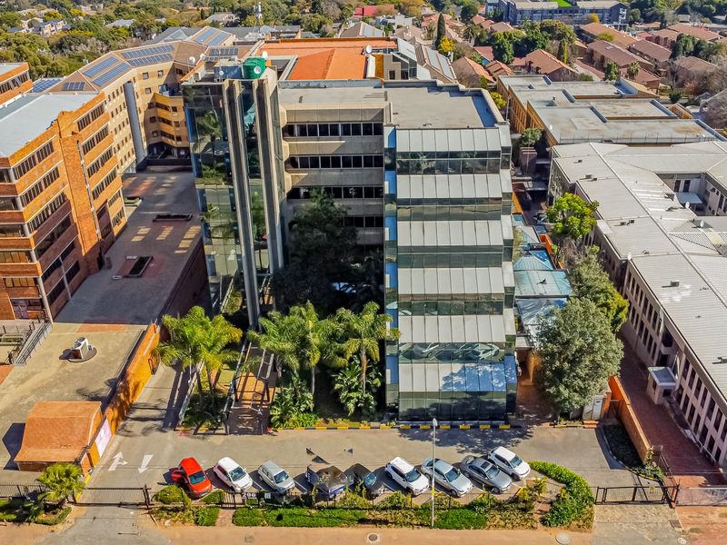 Subdivisible Entire Floor Available On A Date To Suit. - Photo 2