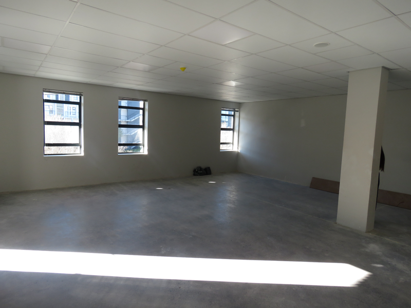 Maximise Patient Access and Referrals in a High-Visibility Medical Hub - Photo 10