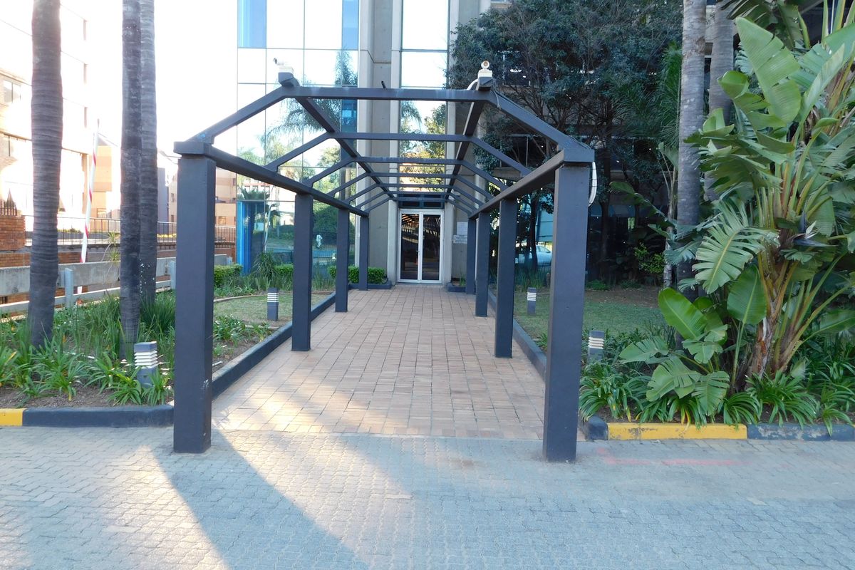 Perfect Contact / Call Centre Or Similar Workspace Available Now. - Photo 3