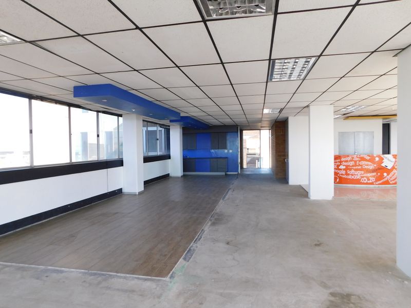 Perfect Contact / Call Centre Or Similar Workspace Available Now. - Photo 5